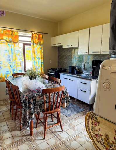 Private kitchen 4, Casa 650 Metros da Praia, Navegantes