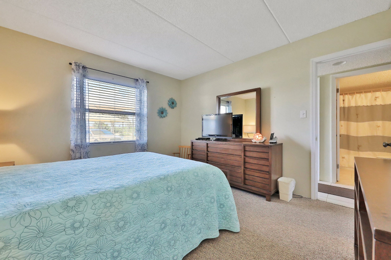 Room 5, Ocean Watch 104 - Ocean Watch Oasis, Volusia