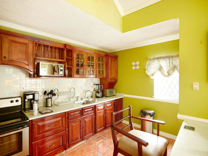 Others 5, The Oasis at Marley Manor