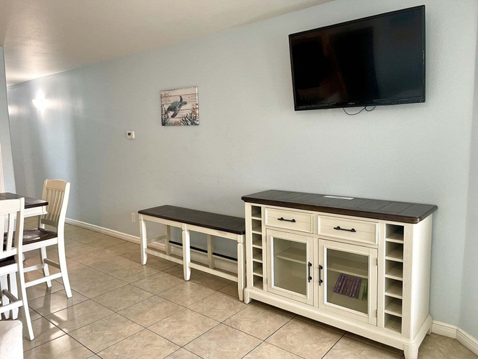 Interior 3, Beachgate Condo Suites And Hotel 536+537b 2 Bedroom Condo, Nueces