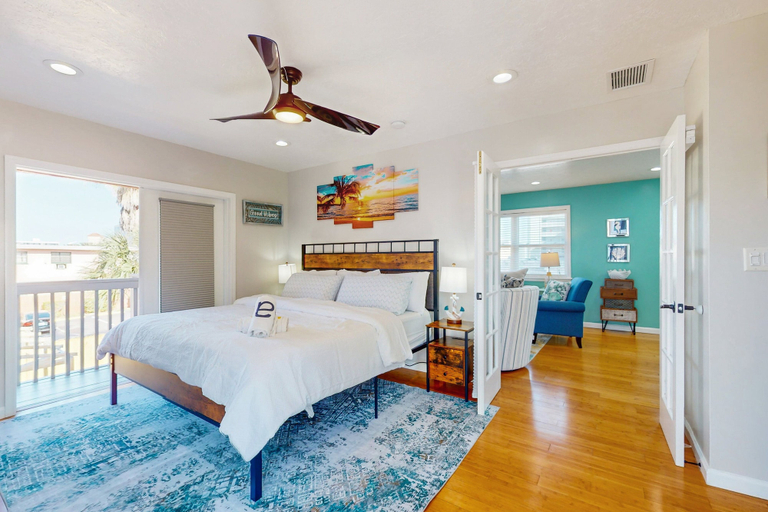 Room 2, Daytona Beach Retreat, Volusia