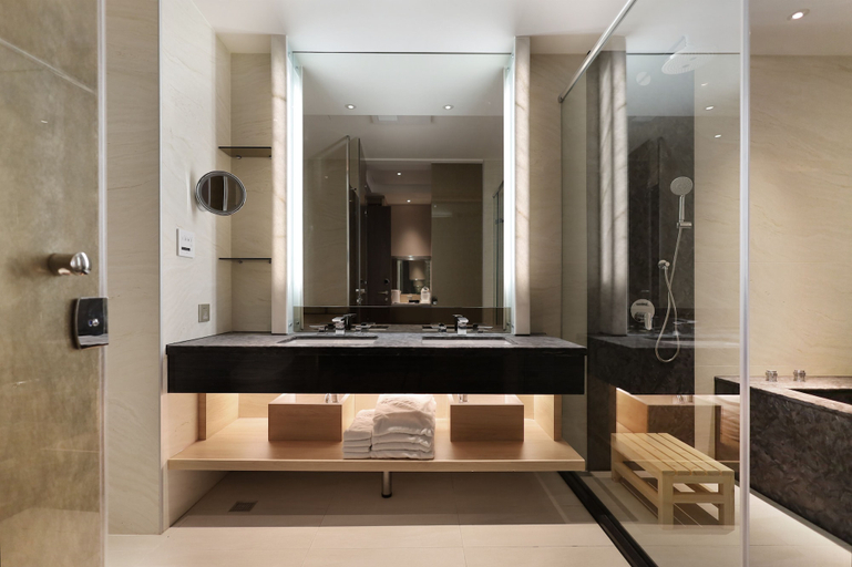 Bathroom 3, Gamalan Star Hotel, Yilan