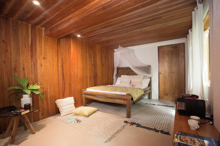 Room 2, Palay, Malay