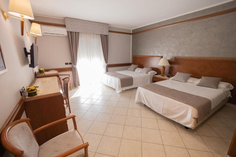 Bedroom 3, Hotel Le Palme, Salerno
