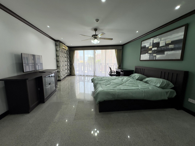 Bedroom 3, Spacious 2BR Condo - 3 Balconies Green Views, Pattaya