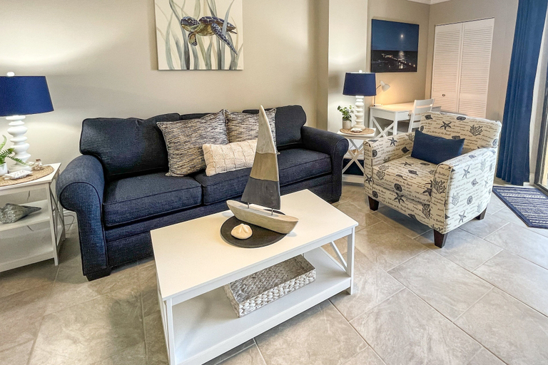 Living area 3, Daytona Sunglow Resort 404-peer at the Pier, Volusia