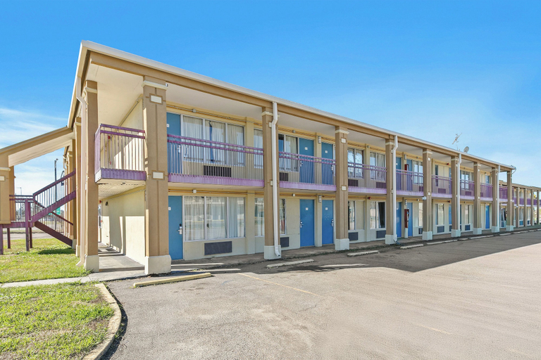 Front of property, Luxury Inn By Hotel O Hattiesburg, MS, Forrest