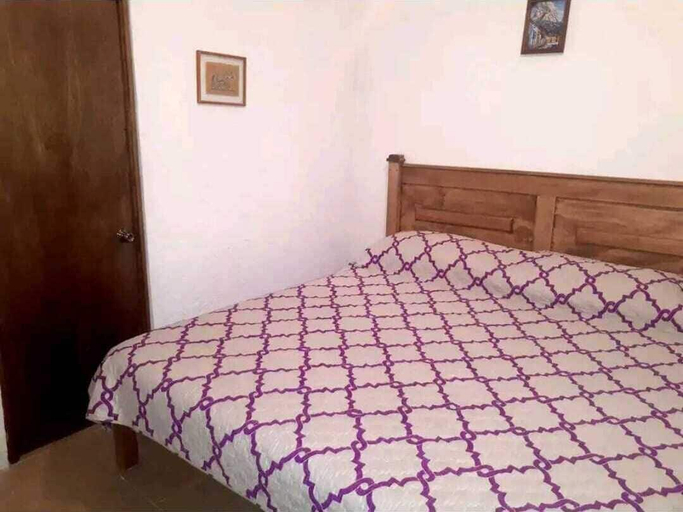 Room 5, casa roma bernal, Ezequiel Montes