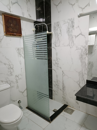 Bathroom, New indiana, Ad-Duqi