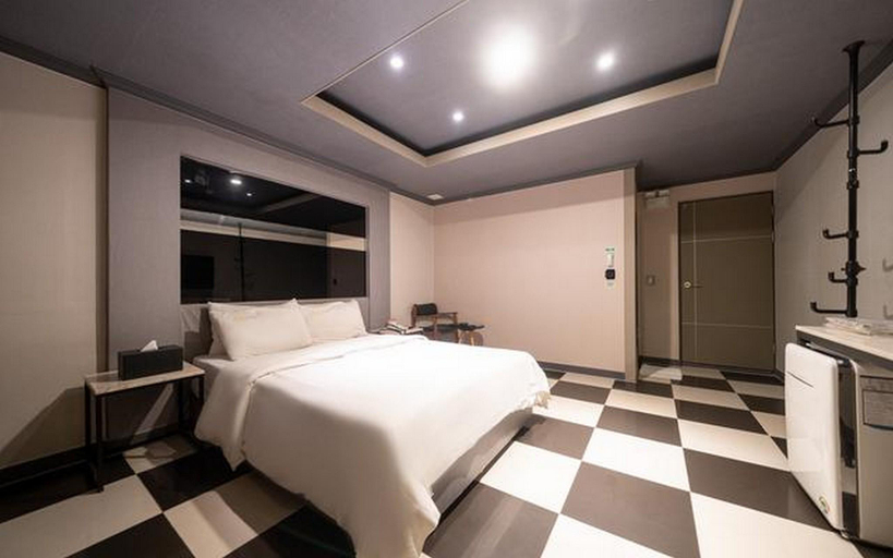 Bedroom 3, Suwon (Seryu Station) O2L, Suwon