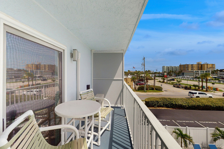 Primary image, Mariners Cove 302, Volusia