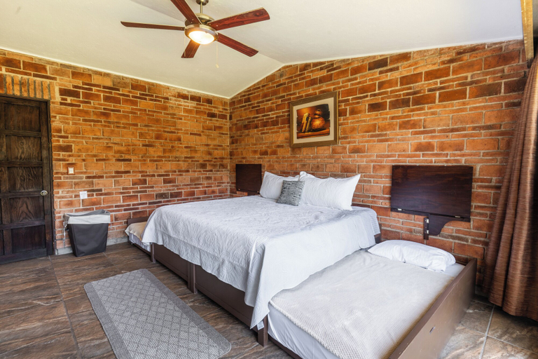 Room 3, ANANA Casa SK, Chapala