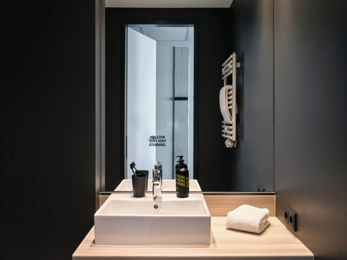 Bathroom 4, STAYERY Bremen Altstadt, Bremen