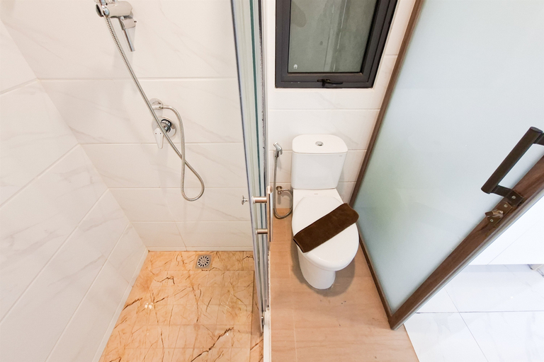 Bathroom 3, 2BR Urban Areum Residence at Sky House Alam Sutera, Tangerang