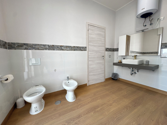 Bathroom 5, Zero18 Pompei Rooms, Salerno
