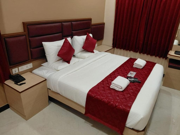 Room 4, Majestic Lakeview, Madurai
