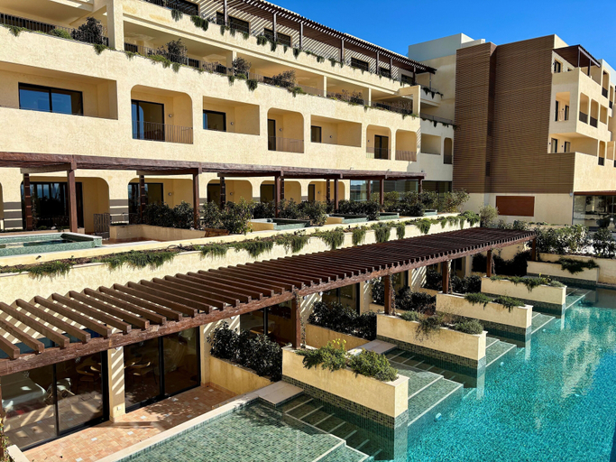 Front of property, Punta Bermeja Premium Beach Hotel, Cádiz