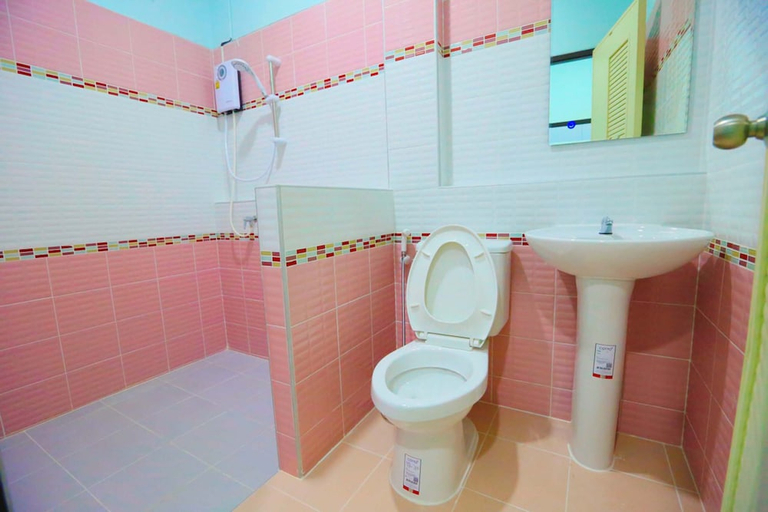 Bathroom 5, S House Bansaengngam, Muang Ubon Ratchatani