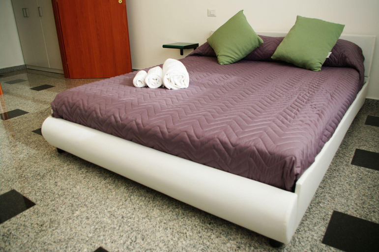 Bedroom 3, Business Home, Foggia