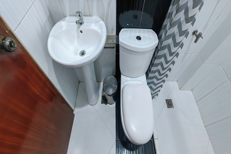 Bathroom 2, Isabelle Hotel, Puerto Princesa City
