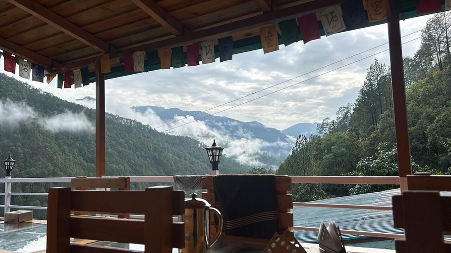 Property grounds 3, Mehra paradise and cafe, Nainital