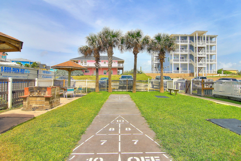 Property grounds 2, Beachgate Condo Suites And Hotel 227+229 2 Bedroom Condo, Nueces