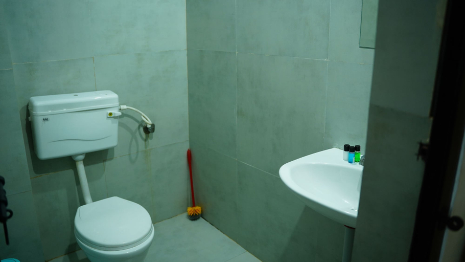 Bathroom 3, Stay Ease Rental Rooms, Palakkad