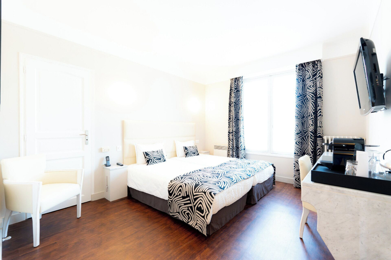 Bedroom 3, Hotel D'Angleterre, Marne