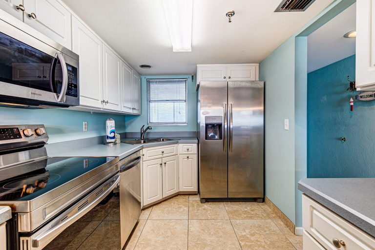 Private kitchen 5, Van Lee 1003 - Oceanview Beach Condo, Volusia