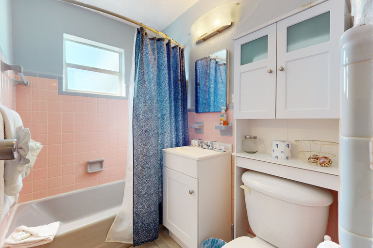 Bathroom 2, Seaside Escape, Volusia