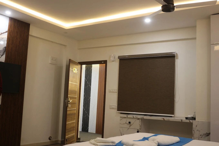 Room 3, Niharika Heights Luxury Hotel, Bangalore