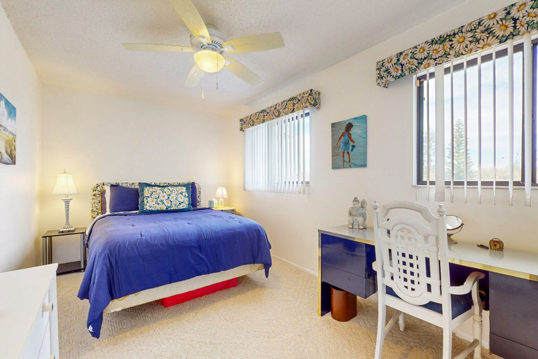Room 5, NSB Blue Seahorse Haven, Volusia