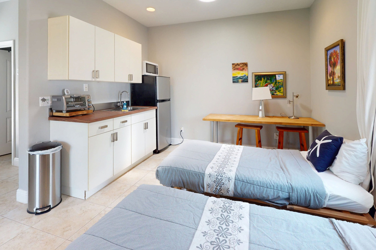 Room 3, NSB Pearl By The Sea, Volusia