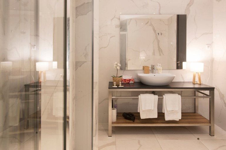 Bathroom 2, Guestready - Bahl Apartments, Porto