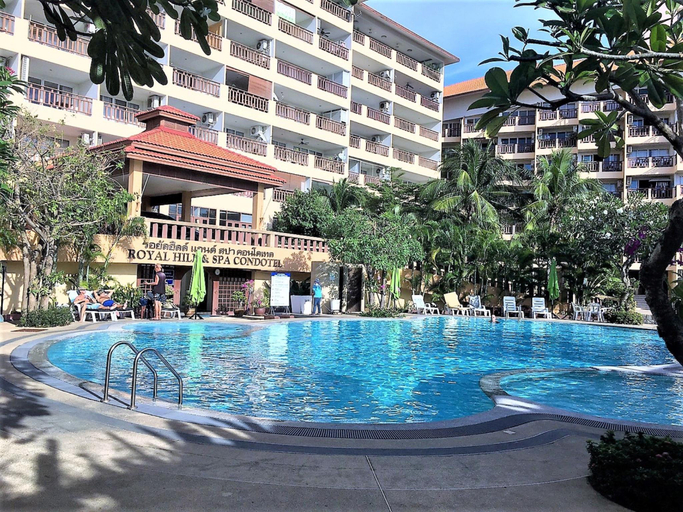Swimming pool 2, Spacious 2BR Condo - 3 Balconies Green Views, Pattaya