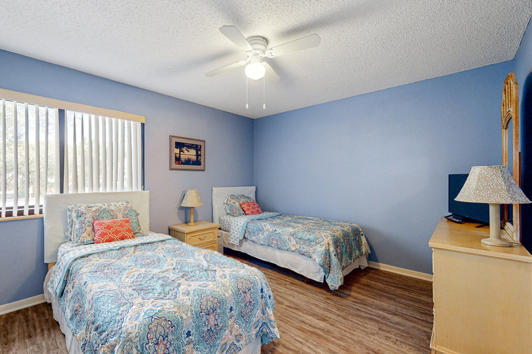 Room 5, NSB Seawoods- Villa at New Smyrna Beach, Volusia