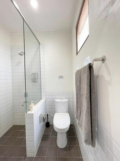 Bathroom 5, Wisma Eyang Sosro, Yogyakarta