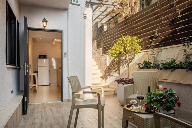 Others 5, family apartment