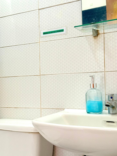 Bathroom 4, Buena's Haven Travelodge, El Nido