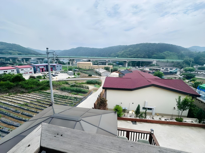 Others 4, Rodemfree, Paju
