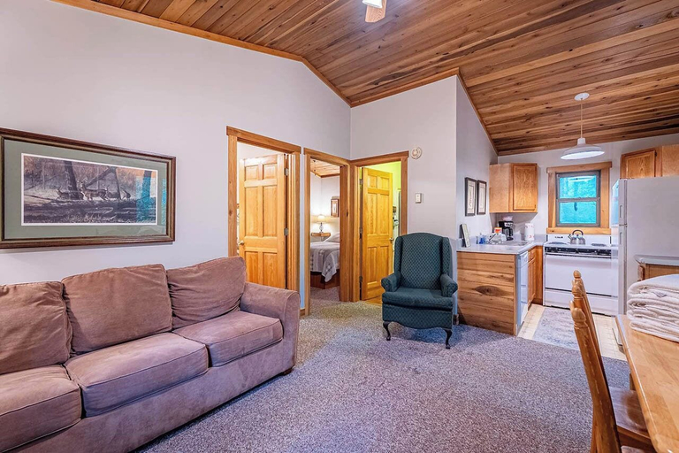 Living area 5, Opossum Creek Retreat, Fayette