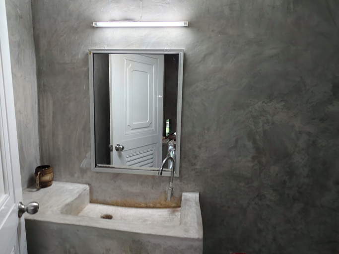Bathroom 3, Phakphing Erawan Homestay, Si Sawat