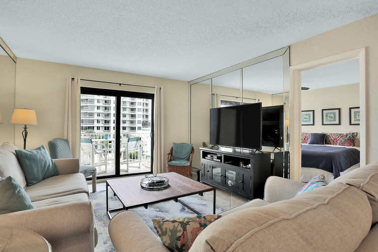 Room 3, NSB Hacienda Del Sol #407 - Seaside Hideaway, Volusia