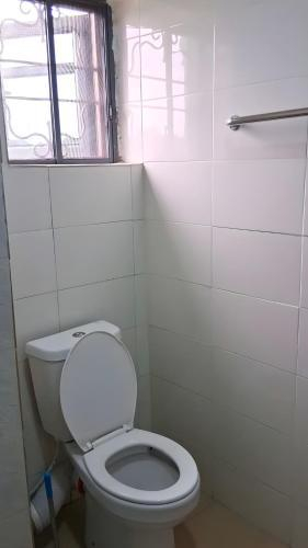 2, J-D Suites, Obio/Akp