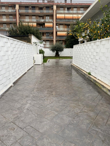 Property grounds 4, GREY HOUSE SRLS, Latina