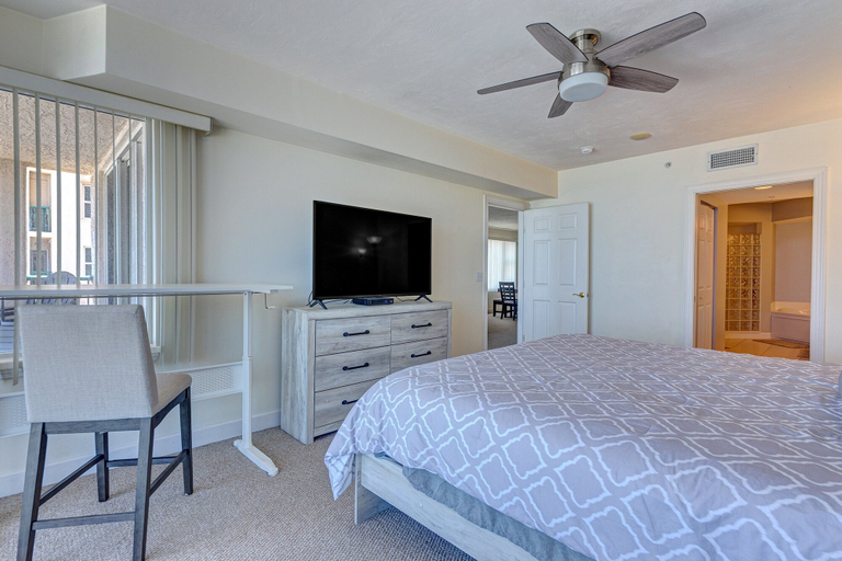 Room 3, Daytona Dimucci Twin Towers 404-ocean Oasis, Volusia