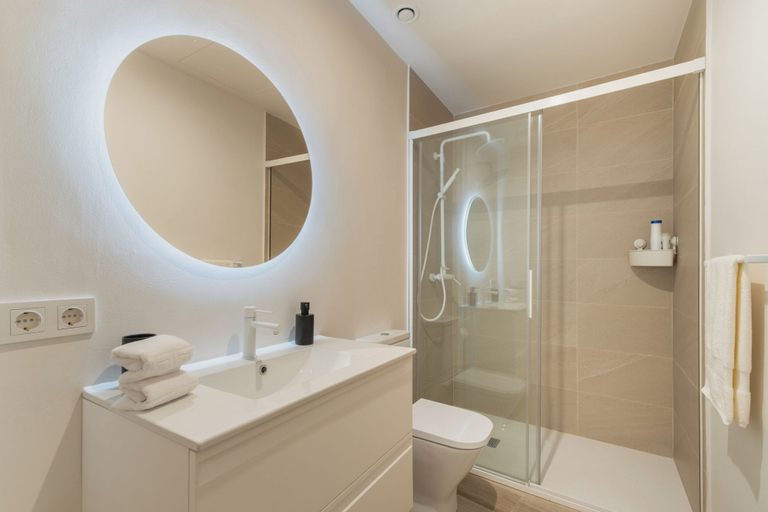 Bathroom 4, Urania Cádiz Apartments by Soho Boutique, Cádiz