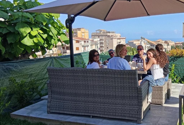 Outdoor dining 5, B&B Atlantide suites Tropea, Vibo Valentia