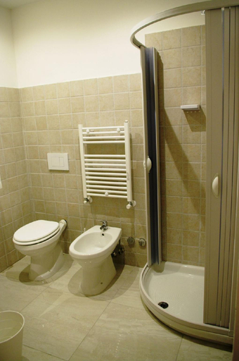 Bathroom 4, Business Home, Foggia