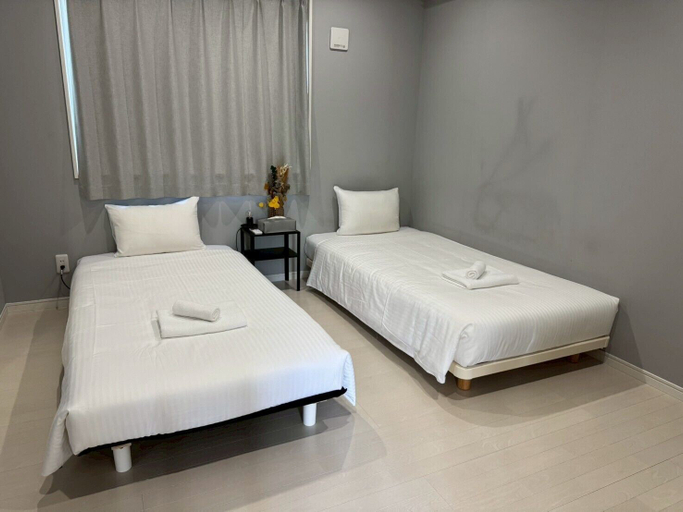 Room 4, Suzuiro House, Miyakojima
